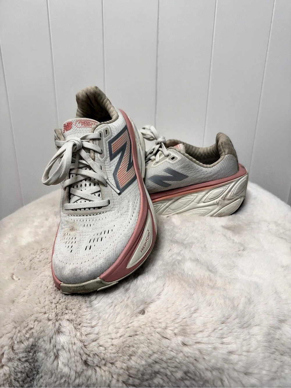New Balance Fresh Foam X More v4 Women's Athletic Shoes US 8.5